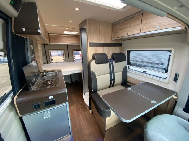 Hymer Camper Vans / Hymercar Ayers Rock - Photo 2