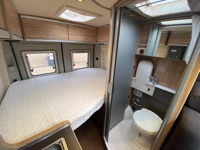 Hymer Camper Vans / Hymercar Ayers Rock - Photo 4