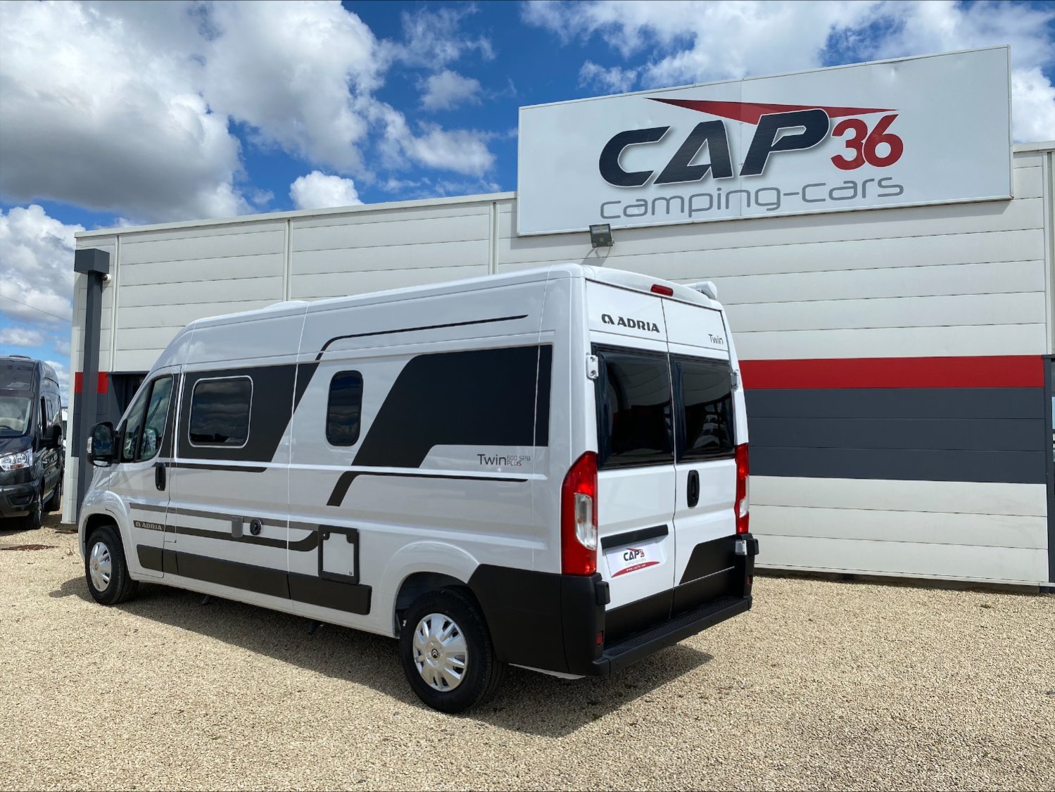 Adria Twin 600 SP PLUS  SPB 