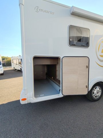 Bavaria Arctic T73 - Photo 15
