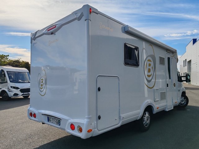Bavaria Arctic T73 - Photo 17