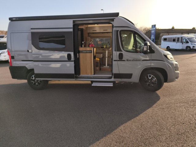 Font Vendome Leader Camp Duo - Photo 3