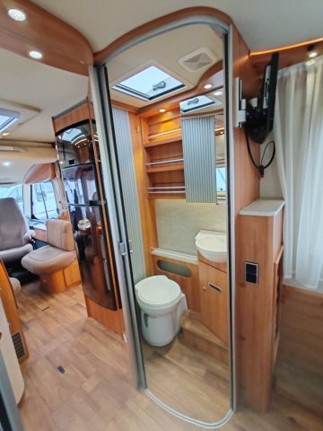 Hymer B 698 - Photo 8