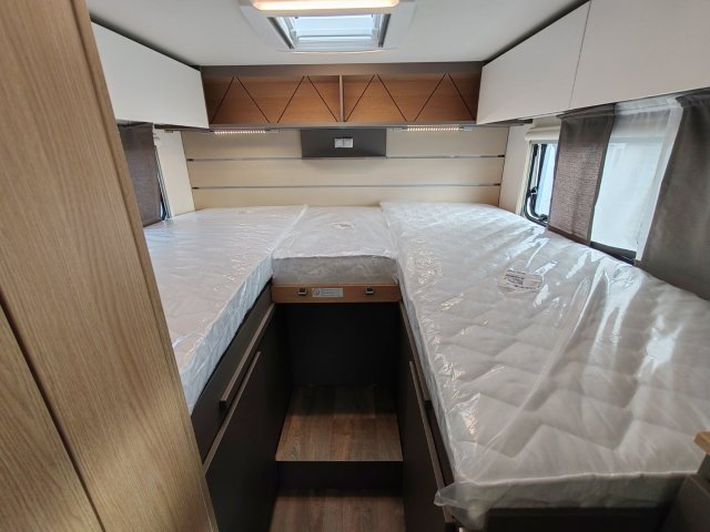 LMC Tourer H 663 G 70eme Anniversaire - Photo 8