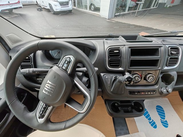 LMC Tourer H 663 G 70eme Anniversaire - Photo 2