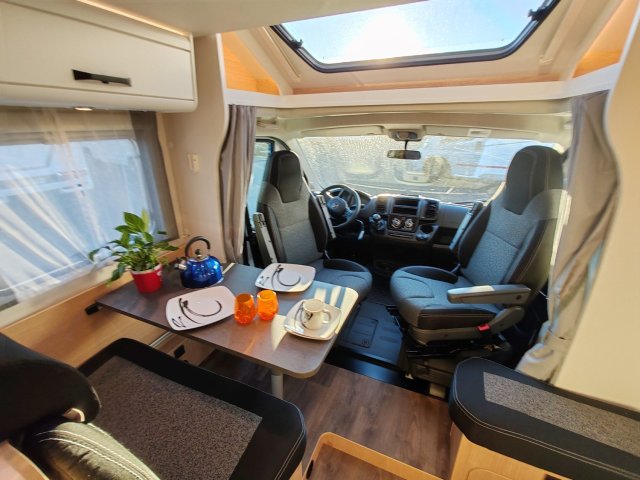 Sunlight T 67 S - Photo 2