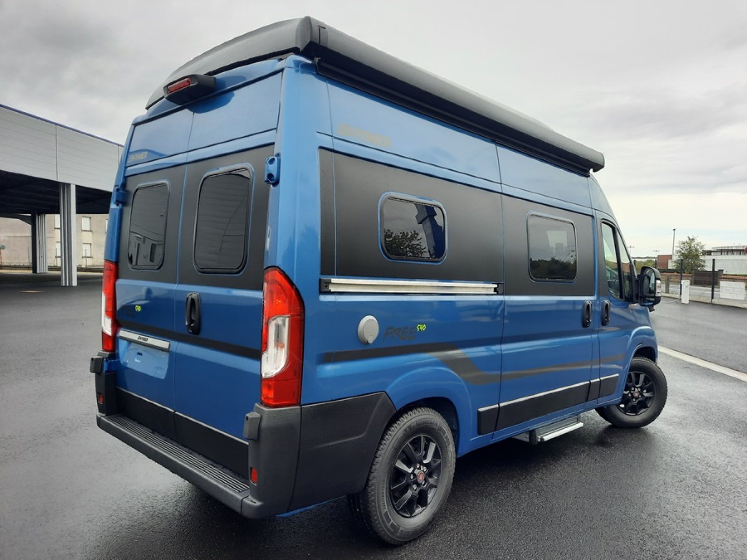 Hymer Camper Vans / Hymercar Free 540 Blue Evolution 