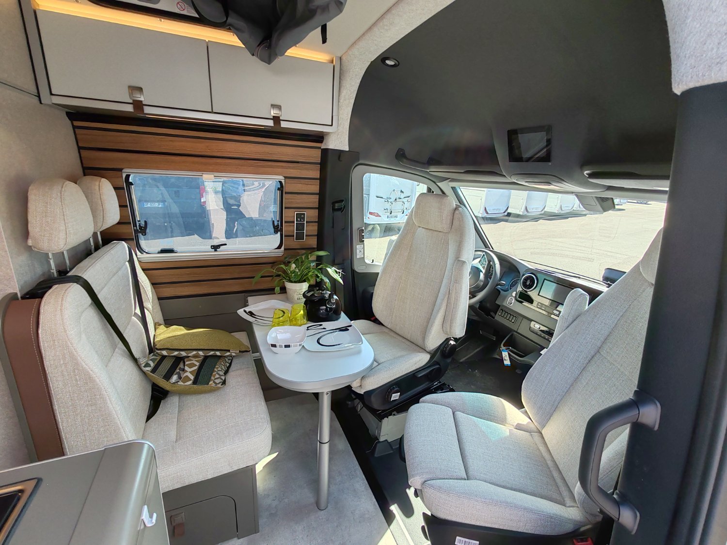 Hymer Camper Vans / Hymercar Grand Canyon S 