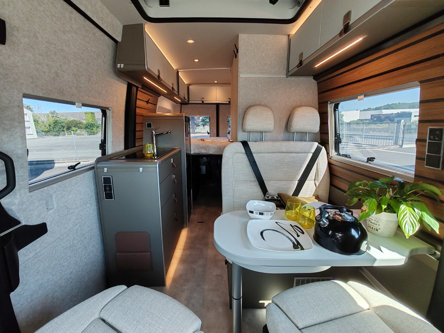 Hymer Camper Vans / Hymercar Grand Canyon S 