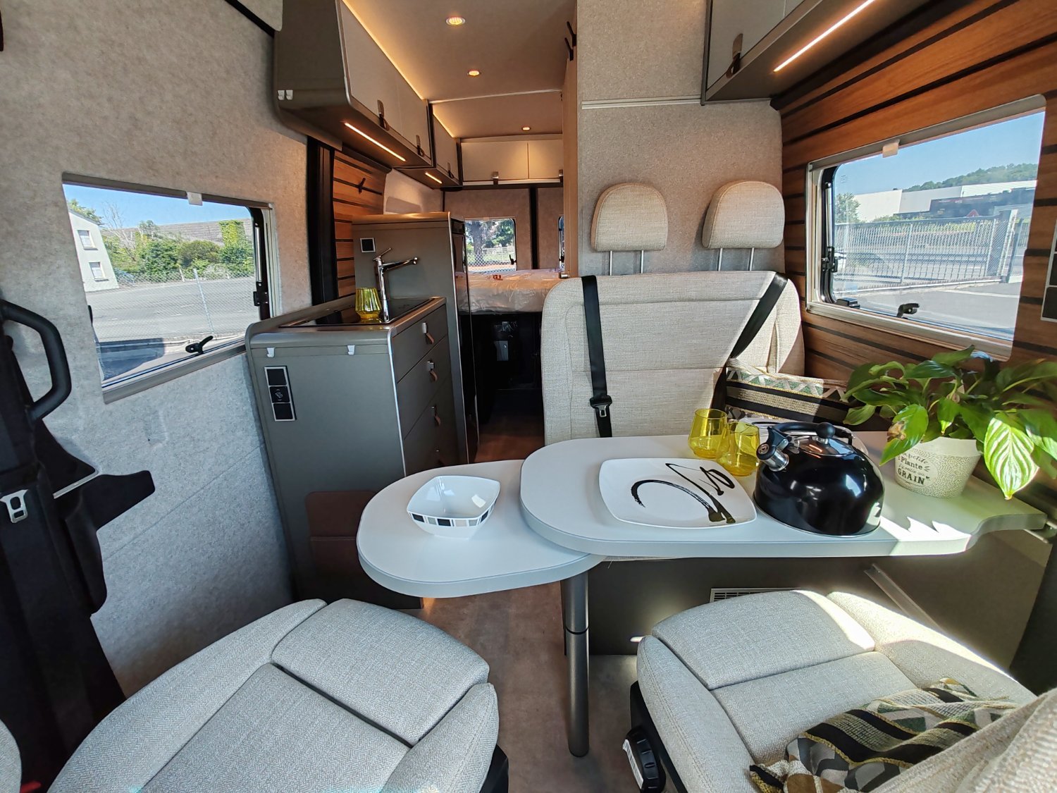 Hymer Camper Vans / Hymercar Grand Canyon S 