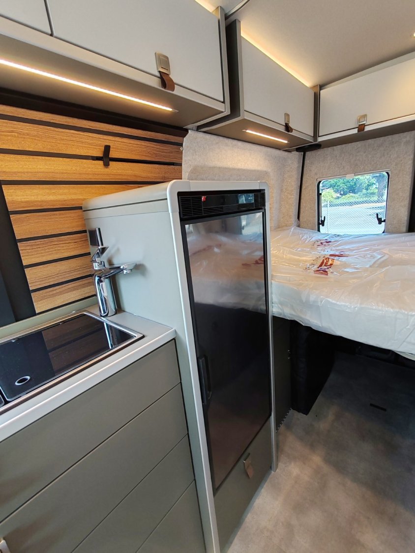 Hymer Camper Vans / Hymercar Grand Canyon S 