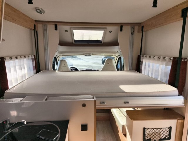 Bavaria Tren-D T716P Class - Photo 12