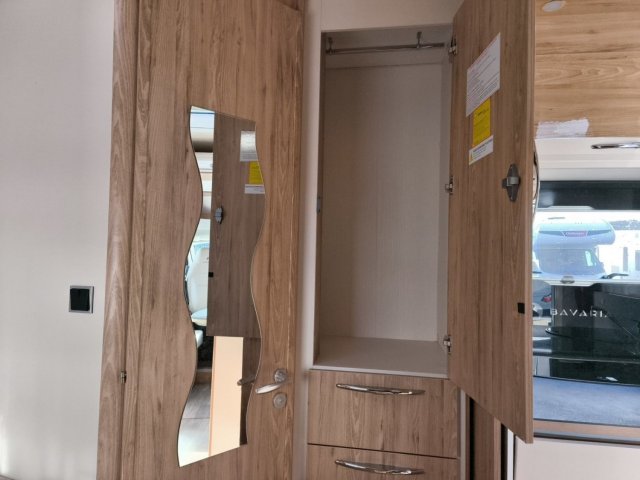 Bavaria Tren-D T716P Class - Photo 17