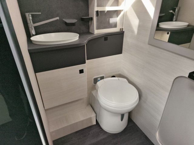 Challenger 260 Graphite Ultimate - Photo 15