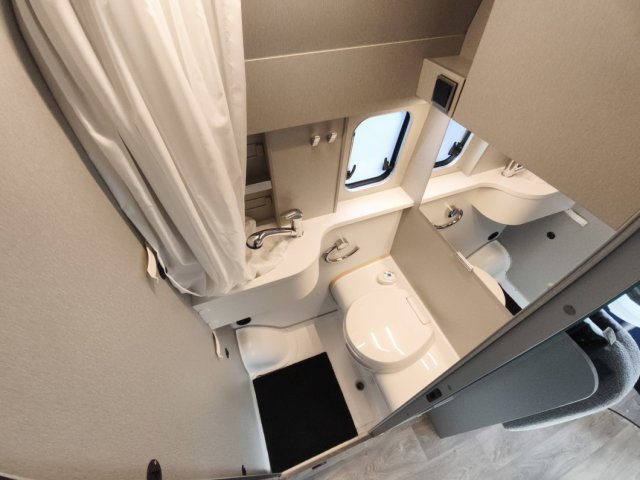 Hymer Camper Vans / Hymercar Free 600 S Campus - Photo 12