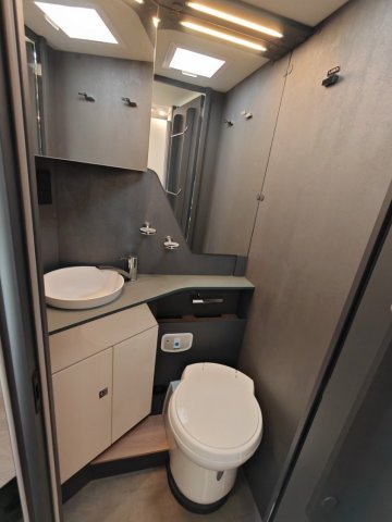 Laika Kosmo L 412 DS - Photo 15