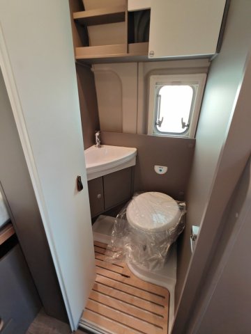 LMC Innovan 540 - Photo 13