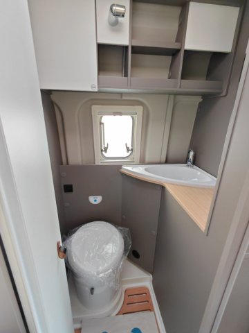 LMC Innovan 600 - Photo 15