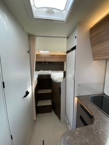 Burstner Camping-Car t690 td B66 - Photo 5