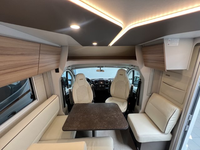 Burstner Camping-Car t690 td B66 - Photo 7
