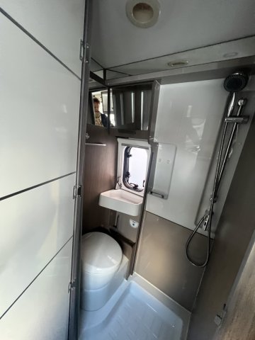 Challenger V114 Road Edition VIP - Photo 9