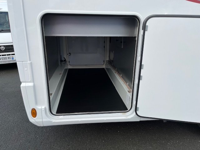 Rapido 696 F 65 Ans - Photo 3