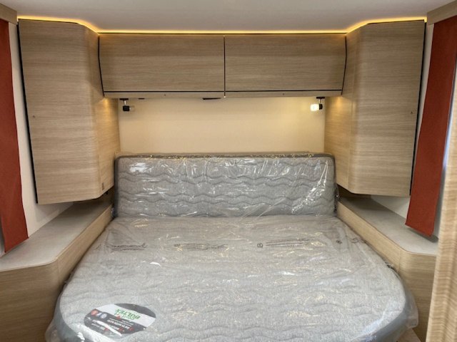 Rapido 696 F 65 Ans - Photo 4