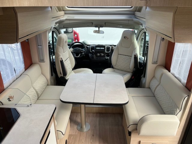 Rapido 696 F 65 Ans - Photo 6