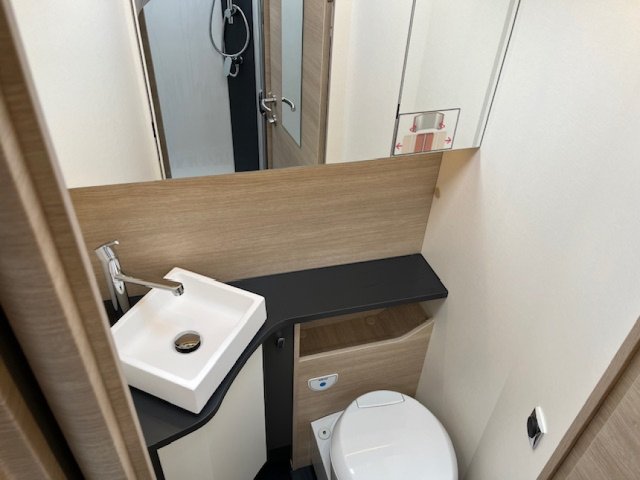 Rapido 696 F 65 Ans - Photo 9