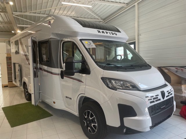 Rapido 696 F - Photo 1
