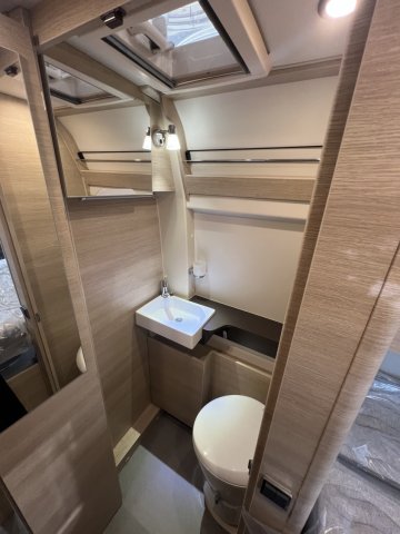 Rapido Van V55 - Photo 9