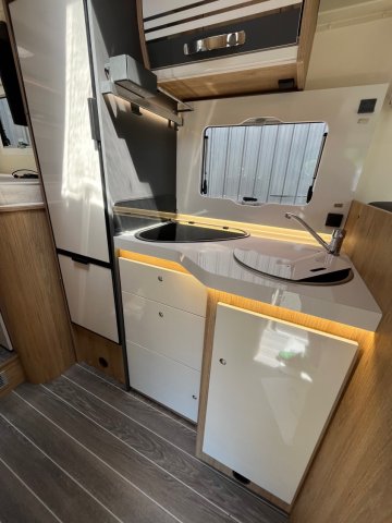 Roller Team Zefiro 285 TL FORD - Photo 8