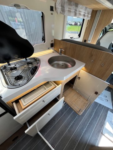 Roller Team Zefiro 285 TL FORD - Photo 9