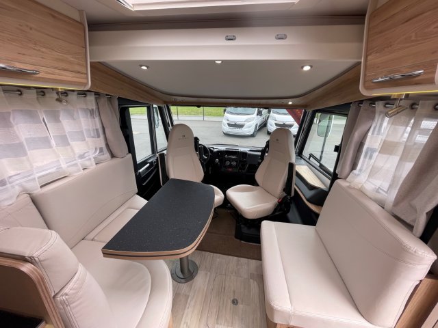 Bavaria Initial I740FC Style - Photo 13