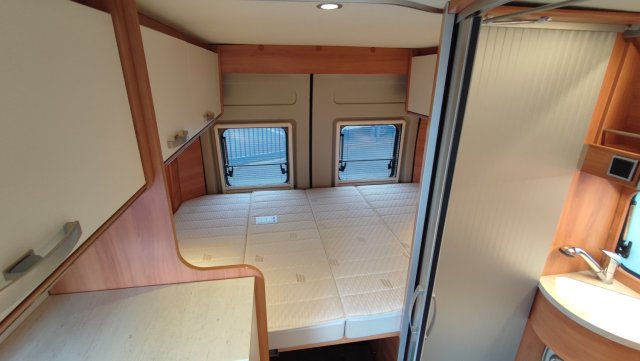 Hymer Camper Vans / Hymercar Ayers Rock - Photo 8