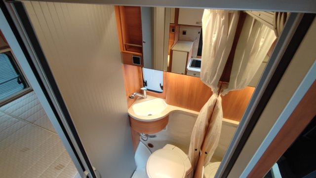 Hymer Camper Vans / Hymercar Ayers Rock - Photo 9