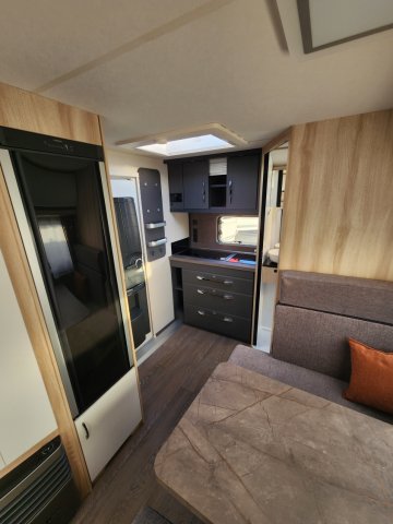 Hobby De Luxe 460 SFF 460sff - Photo 8