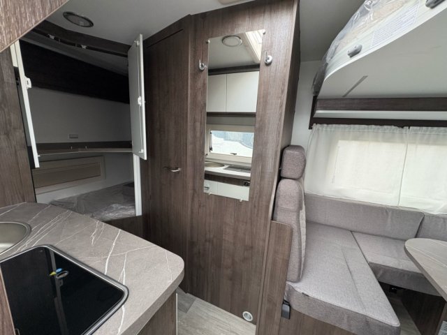 Benimar Tessoro 483 CAMPING CAR  - Photo 4