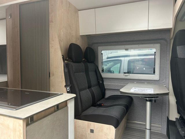 Clever Vans Celebration 600 FOURGON AMENAGE - Photo 2