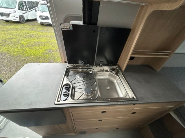 Possl Summit 600 Plus FOURGON AMENAGE FRENCH EDITION - Photo 5