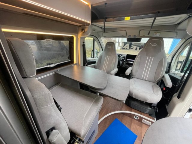 Possl Summit 600 R Plus Shine FOURGON AMENAGE 600R - Photo 4