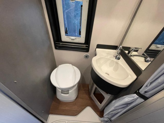 Possl Summit 600 R Plus Shine FOURGON AMENAGE 600R - Photo 11