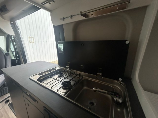 Sunlight Cliff 600 FOURGON AMENAGE - Photo 2