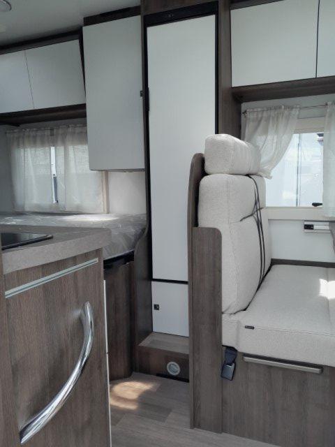 Benimar Tessoro 430 PROFILE LIMITED - Photo 6
