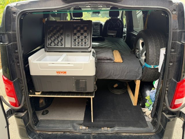 Mercedes Vito VAN - Photo 2