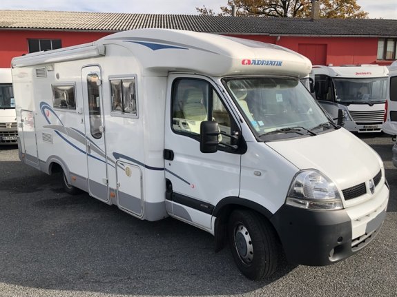Adria Izola S 687 SPG