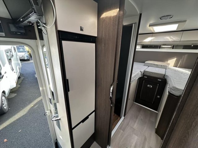 Benimar Tessoro 463 Up - Photo 4