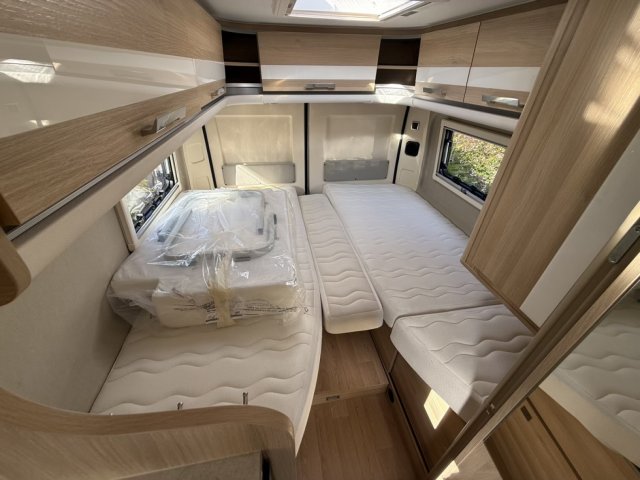 Campereve Magellan 746 LIMITED - Photo 6