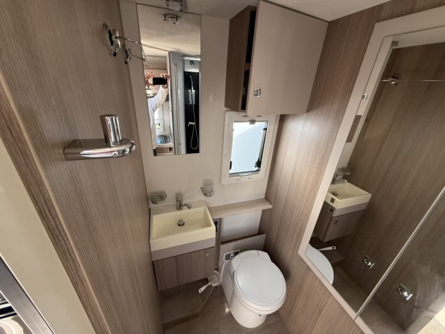 Challenger 290 Special Edition GENESIS - Photo 6