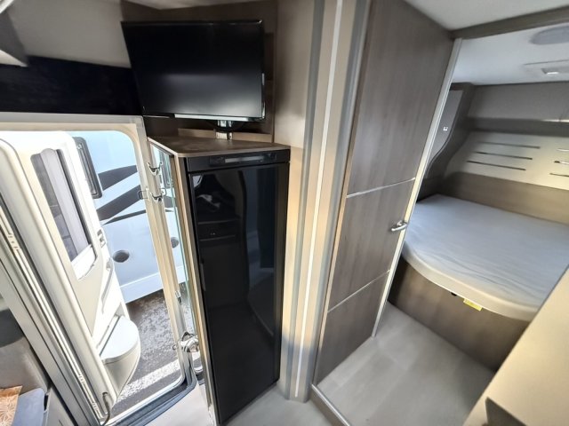 Challenger 348 XLB Graphite Edition - Photo 3